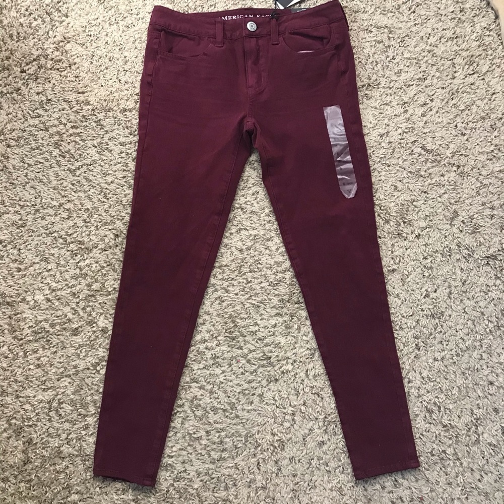 American Eagle Maroon Jegging NWT Size 6 Short
